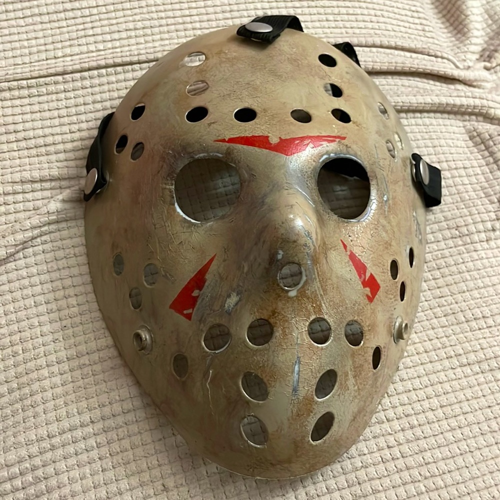 Friday the 13th movie remake mask